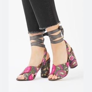 Topshop embroidered 👠 heels size 8